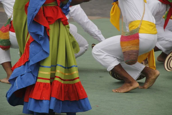 Kolumbijské Lidové Taneční Představení Pouličním Festivalu — Stock fotografie