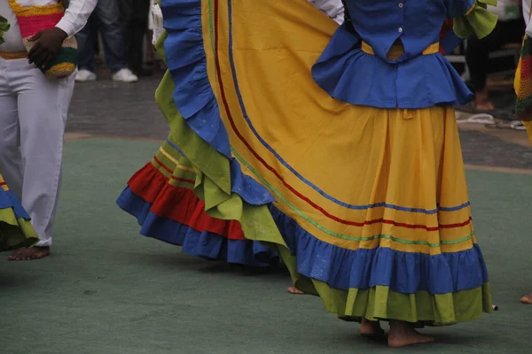 Kolombiya Halk Dansı Gösterisi Bir Sokak Festivalinde — Stok fotoğraf