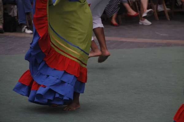 Colombiaanse Volksdansvoorstelling Een Straatfestival — Stockfoto