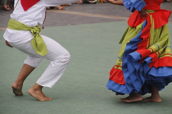 Colombiansk Folkdansföreställning Gatufestival — Stockfoto