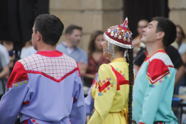 Russischer Volkstanz Auf Einem Straßenfest — Stockfoto