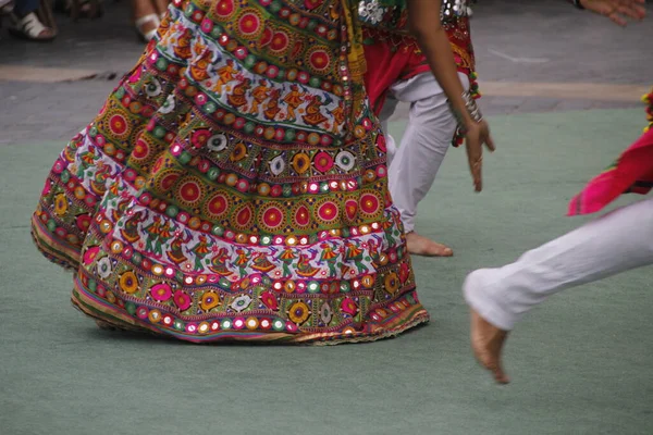 Hint Halk Dansları Bir Sokak Festivalinde — Stok fotoğraf