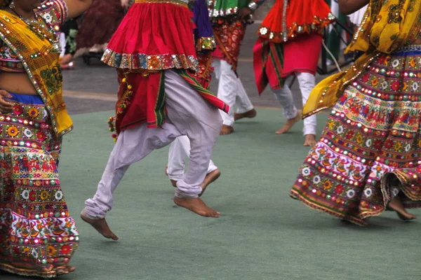 Hint Halk Dansları Bir Sokak Festivalinde — Stok fotoğraf