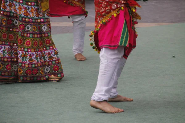 Hint Halk Dansları Bir Sokak Festivalinde — Stok fotoğraf