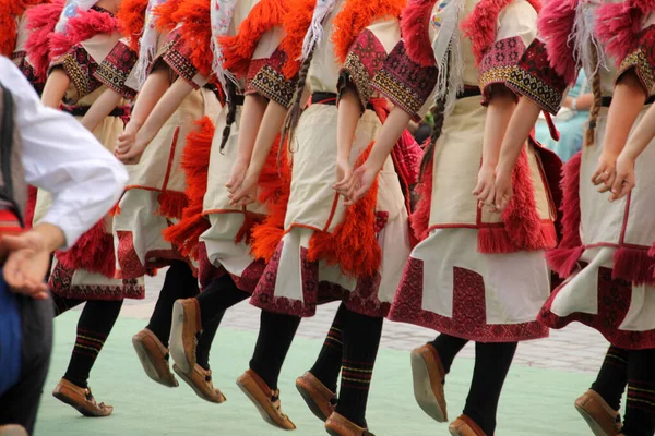 Mazedonischer Volkstanz Auf Einem Straßenfest — Stockfoto