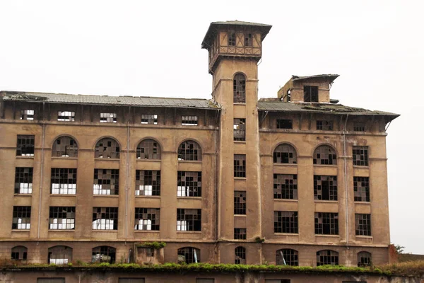 Opuszczona Fabryka Niedaleko Bilbao — Zdjęcie stockowe
