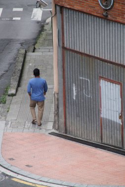 Sokakta yürürken