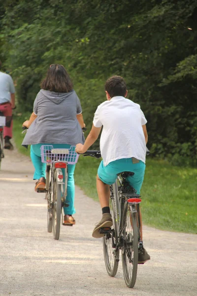 Fietsen Een Zomerse Dag — Stockfoto