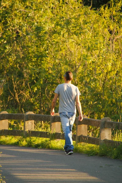 Hiking Countryside — Stock Photo, Image