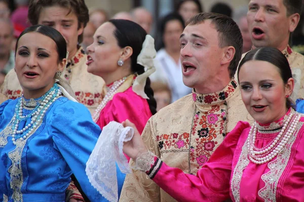 Bir Sokak Festivalinde Rus Halk Dansları Sergisi — Stok fotoğraf