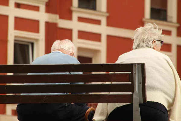 Ageing People Waking Street — Stock Photo, Image