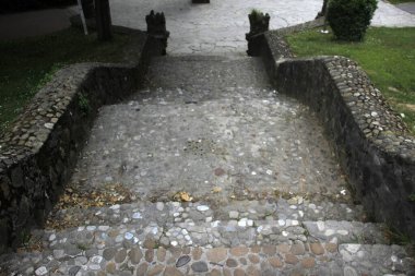 Şehirdeki merdivenler