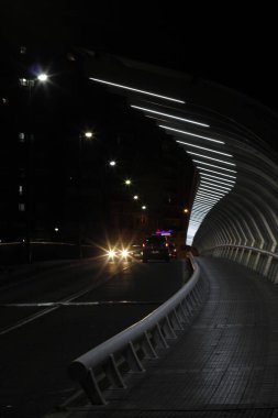 Bilbao şehrinin metropolitan bölgesinde inşa ediliyor.