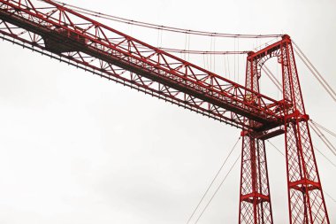 Bilbao şehrinin metropolitan bölgesinde inşa ediliyor.