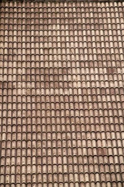 家の中の瓦の屋根 — ストック写真