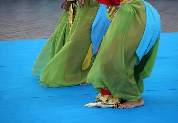 Bir Sokak Festivalinde Endonezya Halk Dansı — Stok fotoğraf