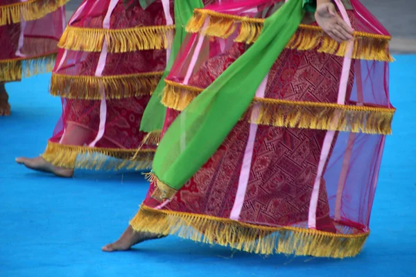 Bir Sokak Festivalinde Endonezya Halk Dansı — Stok fotoğraf