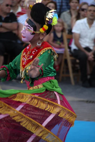 Danza Popolare Indonesiana Festival Strada — Foto Stock