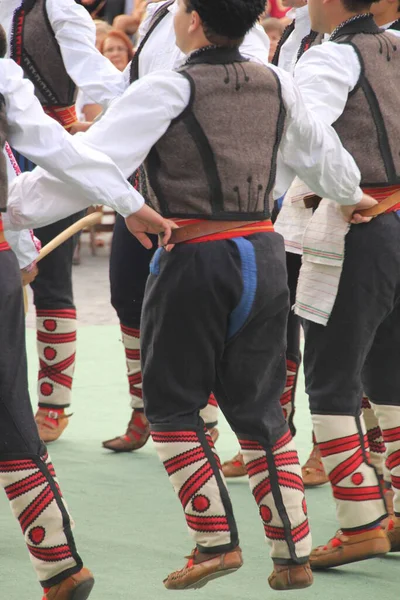 Makedonian Kansan Tanssi Katufestivaaleilla — kuvapankkivalokuva