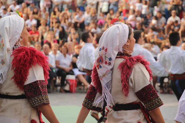 Volkstanz Aus Mazedonien Auf Einem Straßenfest — Stockfoto