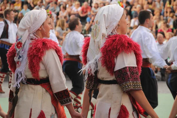 Néptánc Macedóniából Egy Utcai Fesztiválon — Stock Fotó