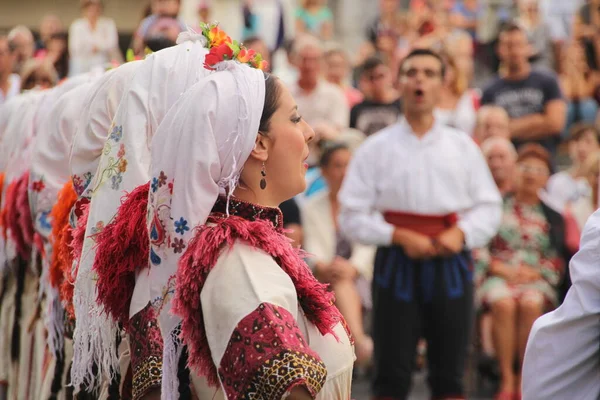 Volkstanz Aus Mazedonien Auf Einem Straßenfest — Stockfoto