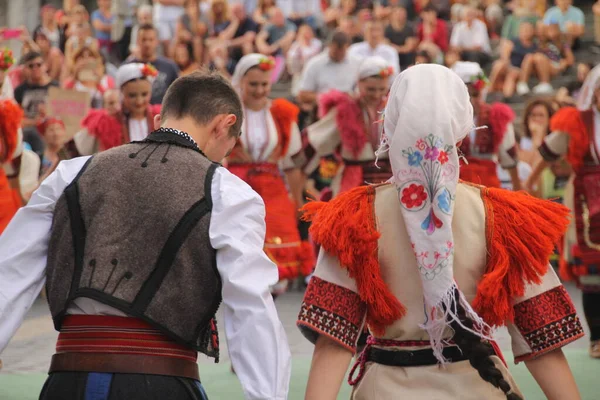 Λαϊκός Χορός Από Την Πγδμ Φεστιβάλ Δρόμου — Φωτογραφία Αρχείου