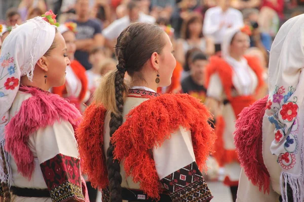 Volkstanz Aus Mazedonien Auf Einem Straßenfest — Stockfoto