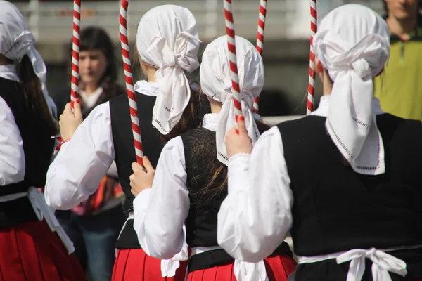 Traditioneller Baskischer Tanz Auf Einem Volksfest — Stockfoto