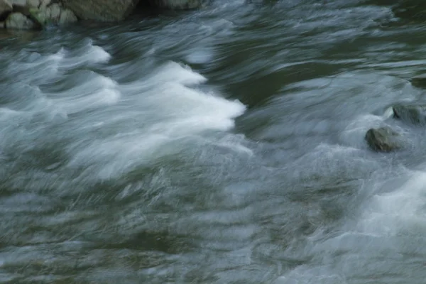 Rio Durante Derretimento — Fotografia de Stock