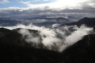 Bask ülkesinin dağlarındaki manzara