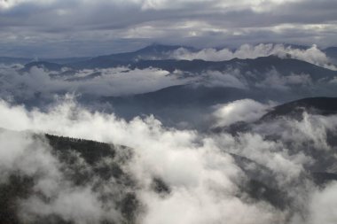 Bask ülkesinin dağlarındaki manzara