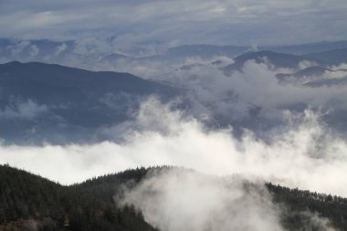 Bask ülkesinin dağlarındaki manzara