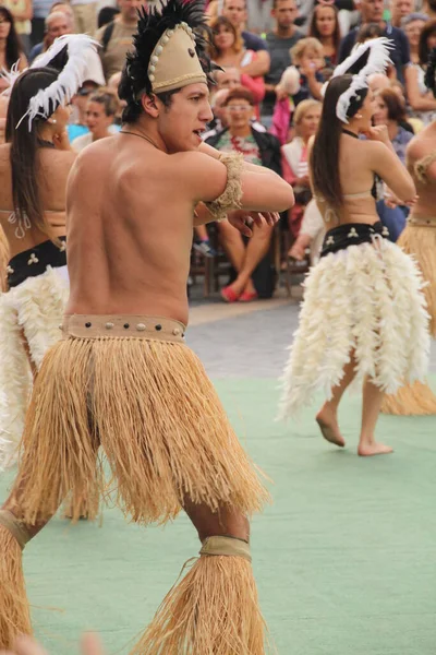 South Seas Dans Een Straat Volk Festival — Stockfoto