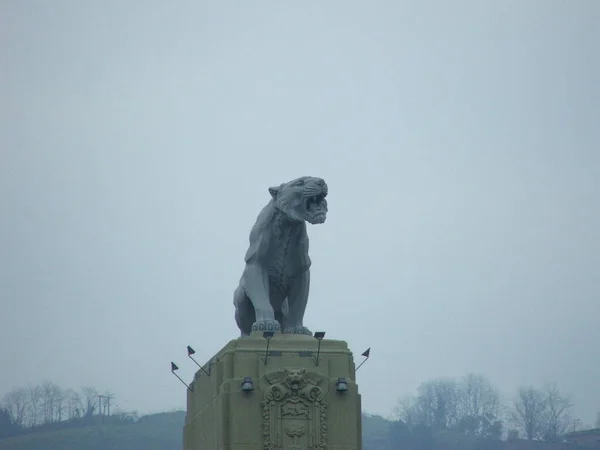 Estatua Centro Bilbao — Foto de Stock