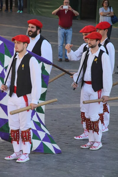 Tradycyjny Taniec Baskijski Festiwalu Folkowym — Zdjęcie stockowe