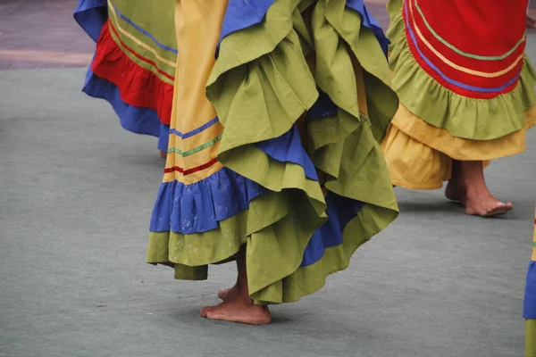 Kolumbia Néptánc Egy Utcai Fesztiválon — Stock Fotó