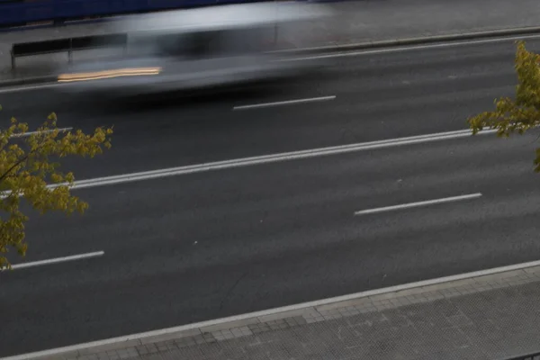 Guidare Una Strada Urbana — Foto Stock