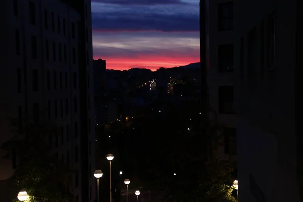 夕暮れ時のビルバオの風景 — ストック写真
