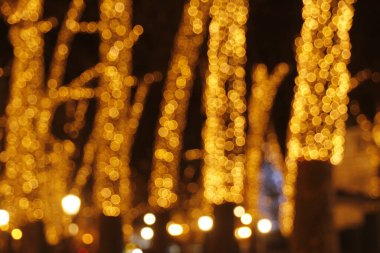 Sokakta Noel ışıkları