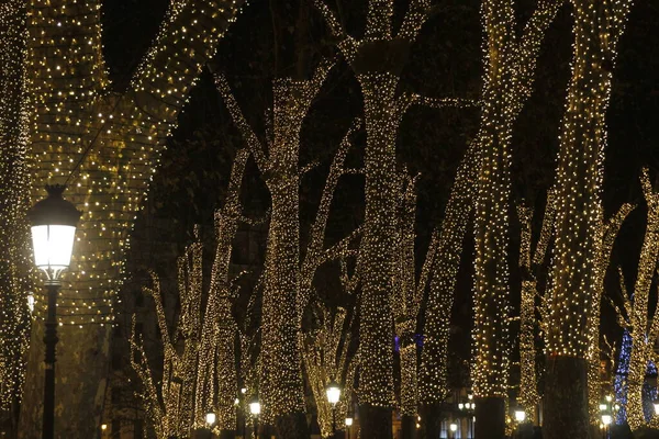 Sokakta Noel Işıkları — Stok fotoğraf