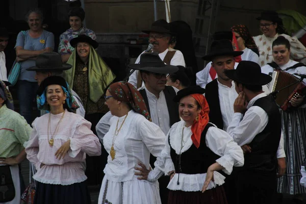 ビルバオの街で開催されるポルトガル舞踊祭 — ストック写真