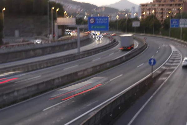 Tráfico Una Carretera Urbana — Foto de Stock