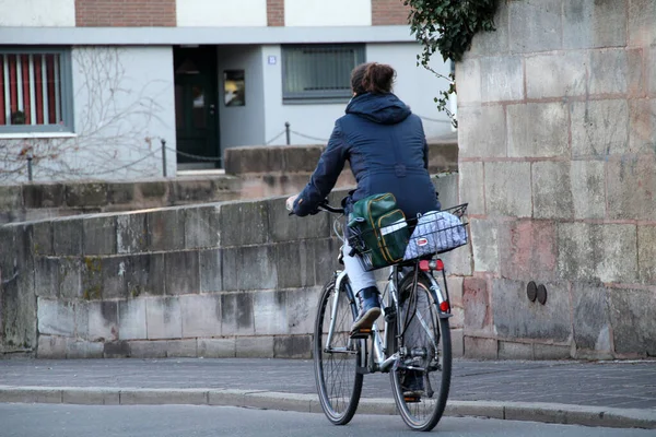 Radfahren Einer Städtischen Umgebung — Stockfoto