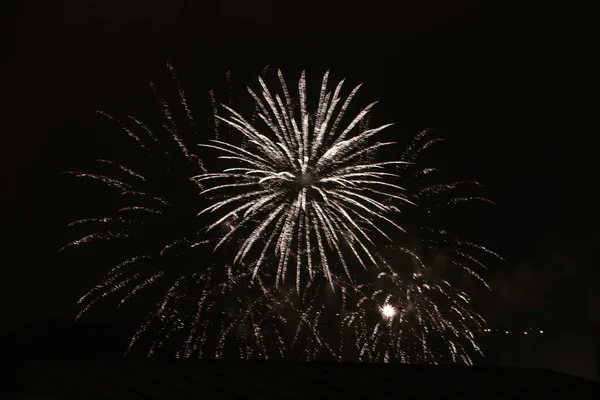 夜の花火大会 — ストック写真