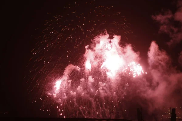 夜の花火大会 — ストック写真