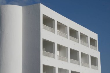 Tunus kıyısındaki turistik otel