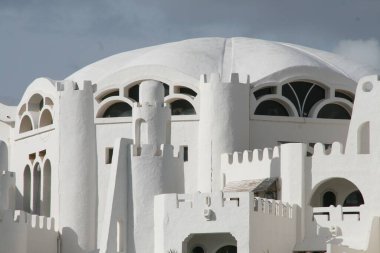 Tunus kıyısındaki turistik otel
