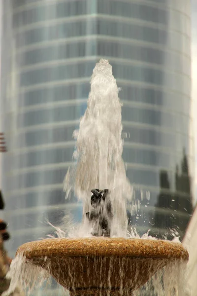 Fountain Urban Park — Stock Photo, Image