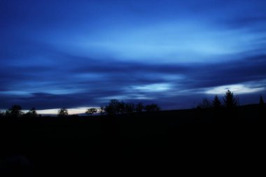 Geceleri Almanya 'nın iç kesimlerinde manzara